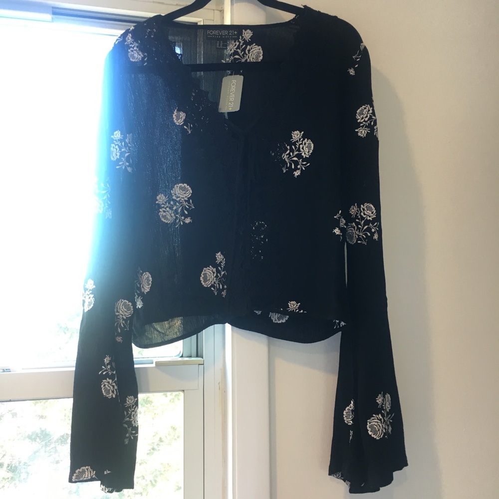 Forever 21 Plus Peasant Crop Top